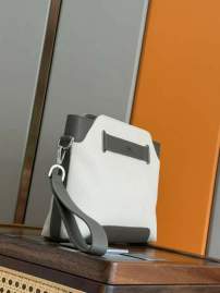 Picture of Dior Handbags _SKUfw239313765fw